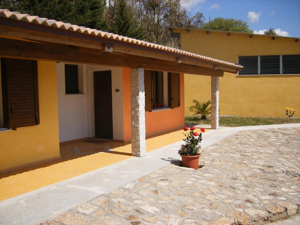 Agriturismo Usurtala Orani エクステリア 写真